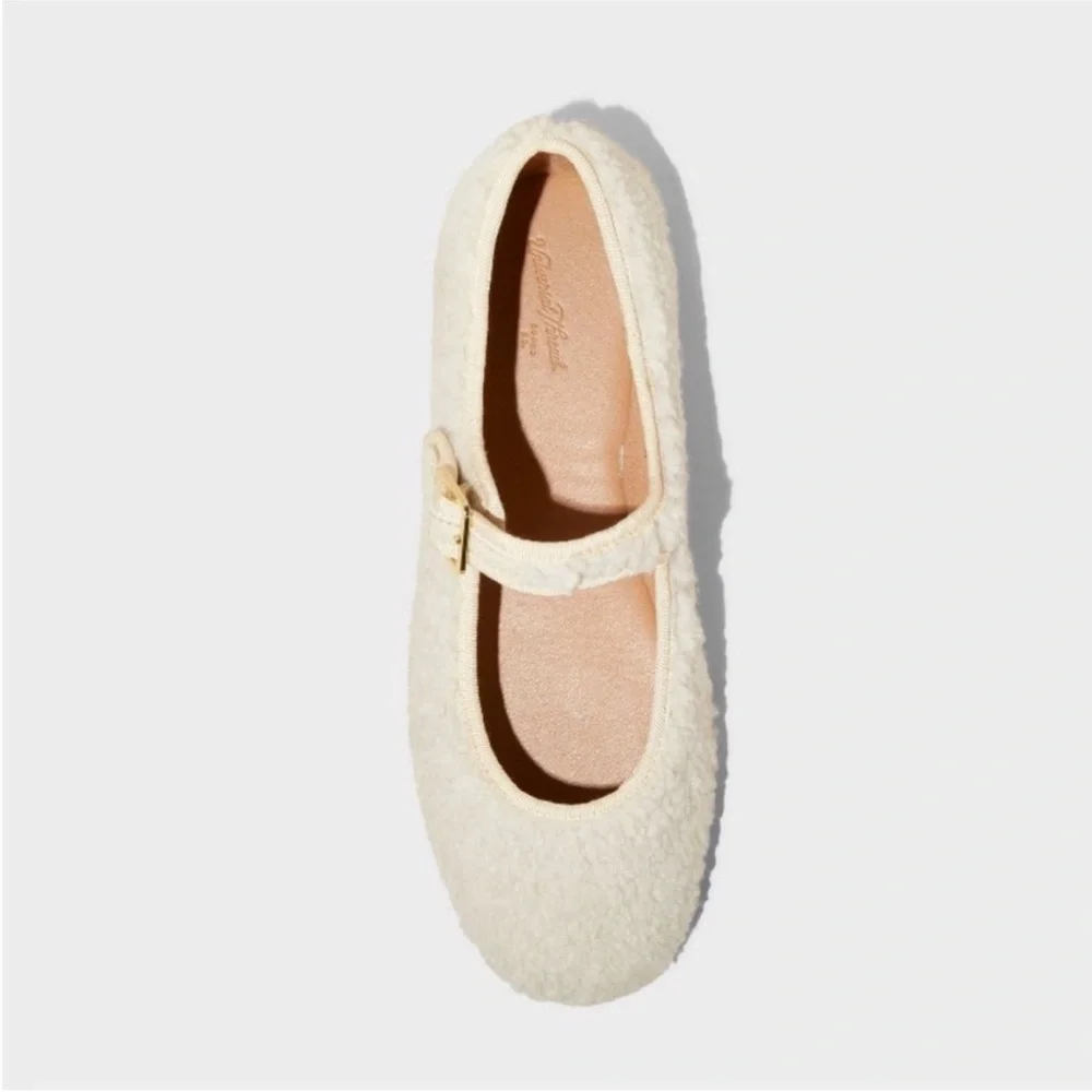 Halston Mary Jane Ballet Flats with Memory Foam Insole - Universal Thread new